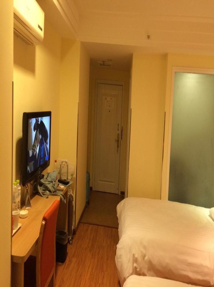 Home Inn Chengdu Kuanzhai Alley New City Square Exterior photo