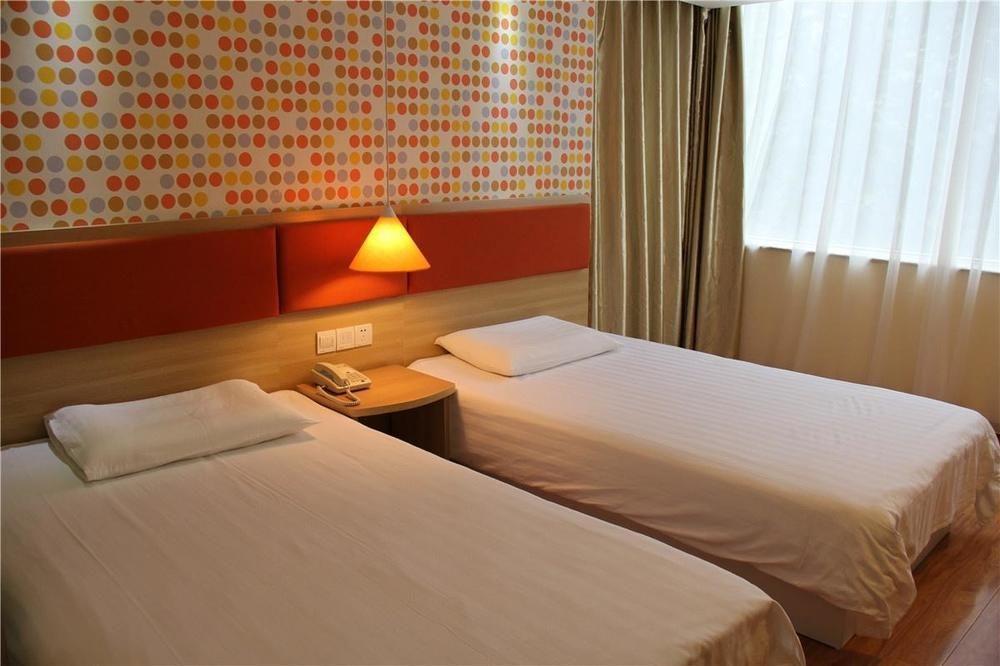 Home Inn Chengdu Kuanzhai Alley New City Square Exterior photo